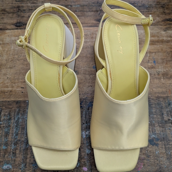 Circus by Sam Edelman Shoes - Circus by Sam Edelman Yellow Sandals